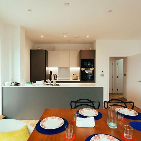 3 Bedroom Penthouse With Terrace And Skyline In Battersea 伦敦 外观 照片
