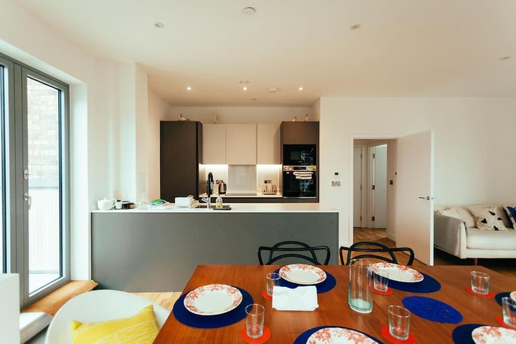 3 Bedroom Penthouse With Terrace And Skyline In Battersea 伦敦 外观 照片